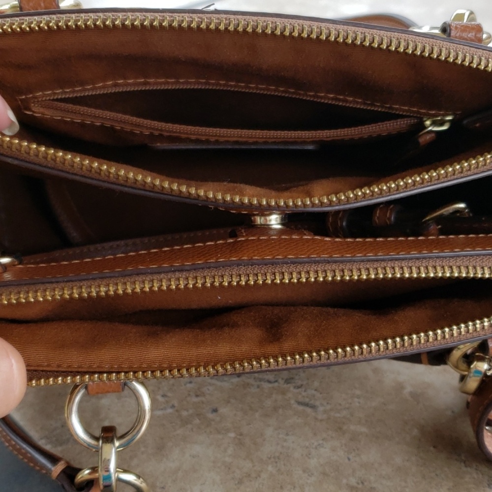 Coach purse - Picture 2 of 2